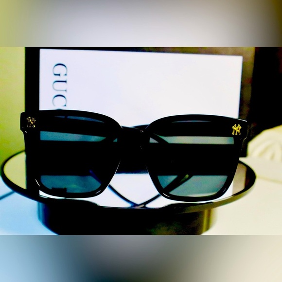 RARE AUTH GUCCI Sunglasses NY YANKEES collab  Unisex - Picture 10 of 13